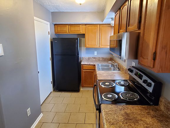 3rd image of 105 Harlan Ct #6