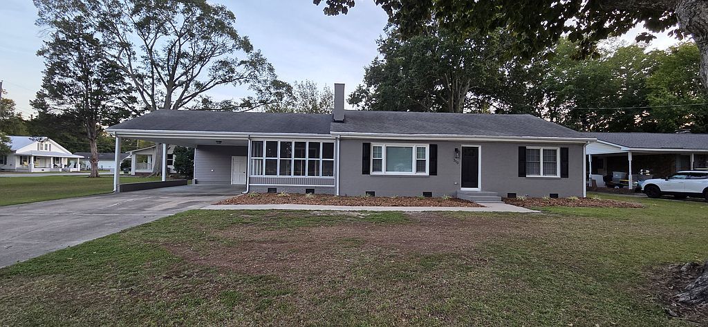 310 4th St - Property Image