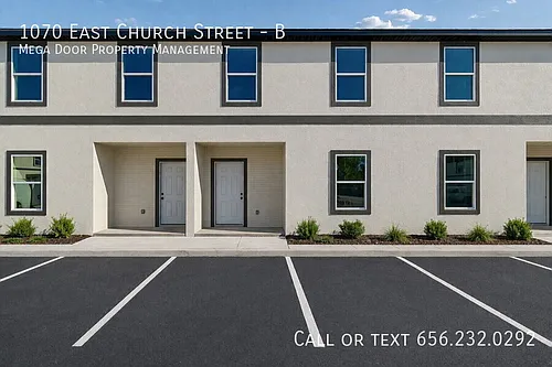 1070 E Church St #B Photo 1