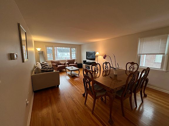 3rd image of 36 Burwood Ave #2