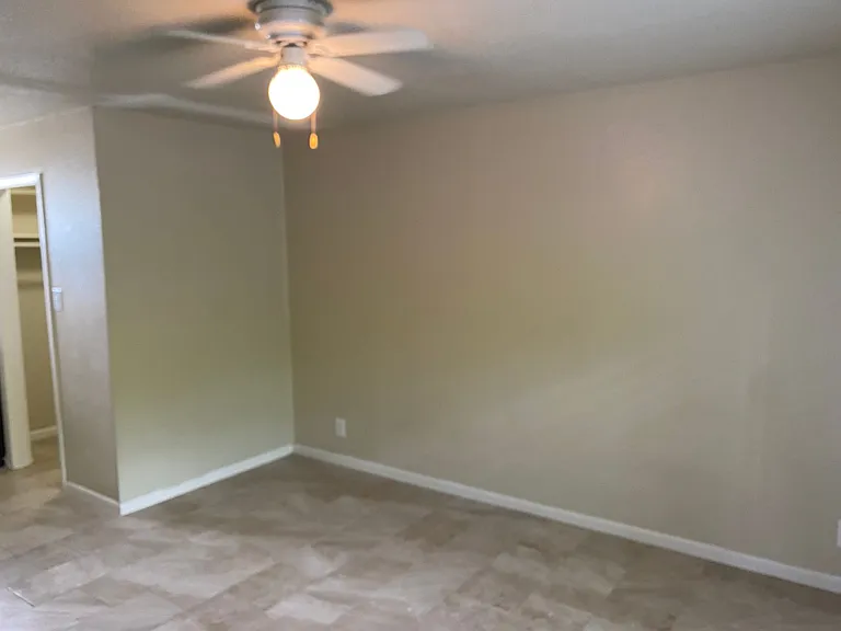 2402 Rio Grande St — Photo 6