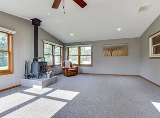 720 W Mohawk Trl, Deforest, WI 53532