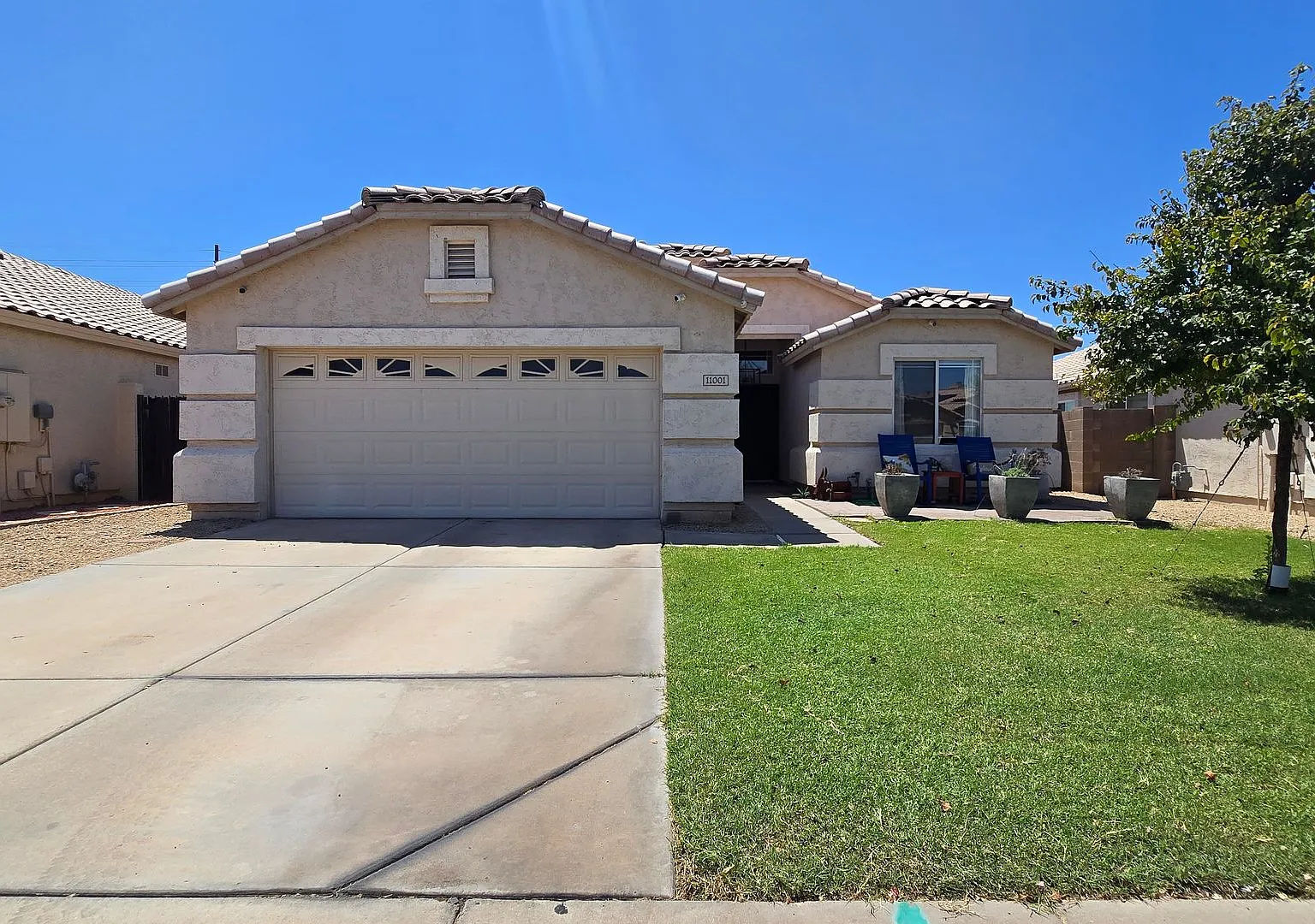 Fantastic Garden Lakes Home With Private Pool! — Photo 2