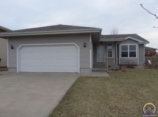 7117 SW 18th St, Topeka, KS 66615