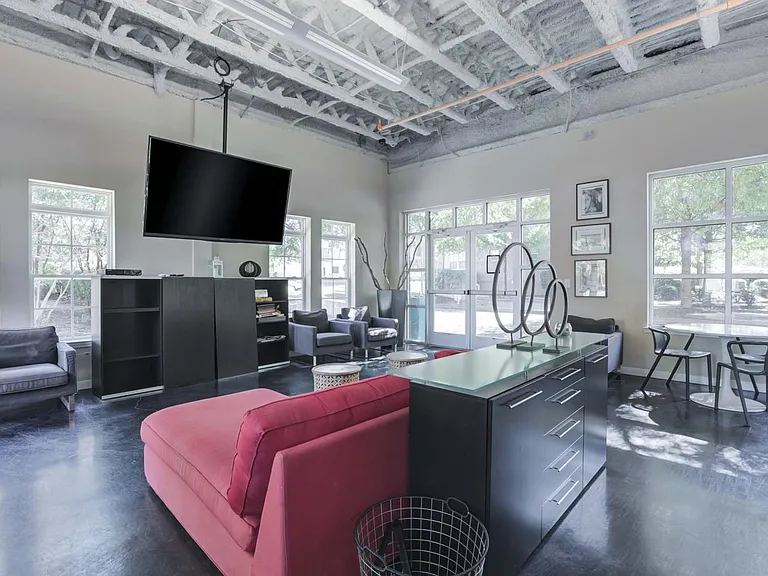 Canalside Lofts — Photo 17