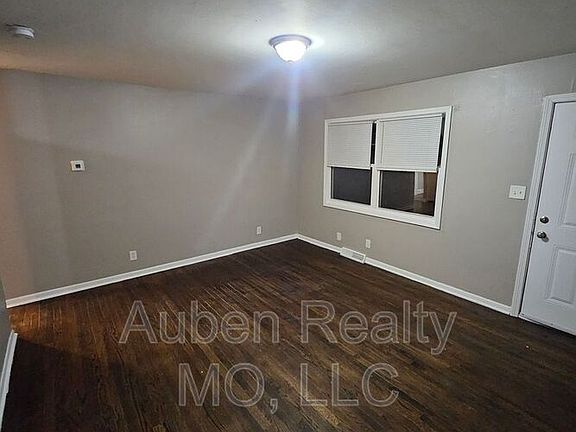 2nd image of 1727 N 51st Ter