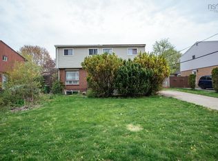 37 Armbro Ln, Halifax, NS B2V1N9