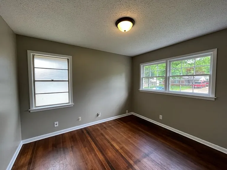 1513 Staunton Dr — Photo 8