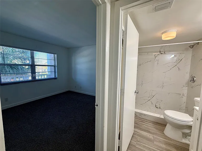 1075 Riverside Dr #306 — Photo 10