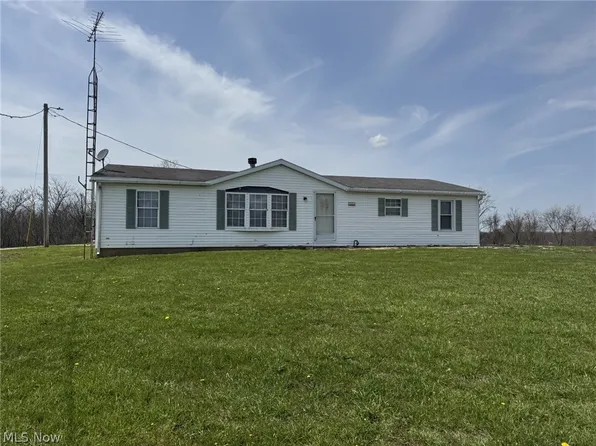 4135 Avon Rd NE, Carrollton, OH 44615