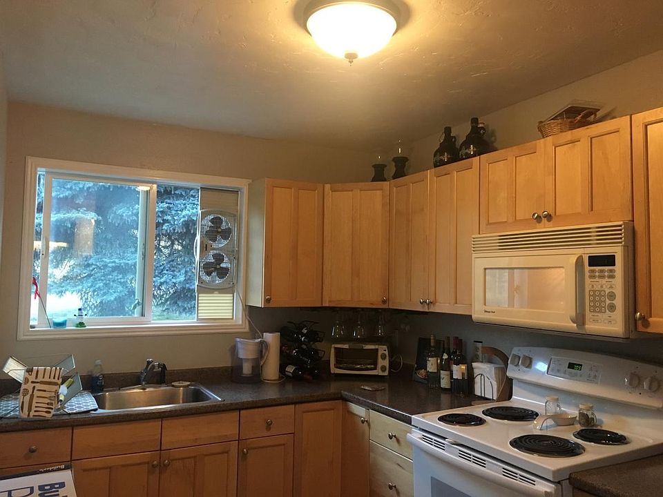 Kitchen - lots of storage & good natural light