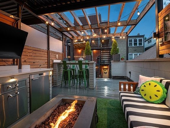 3rd image of 2745 N Kenmore Ave #2