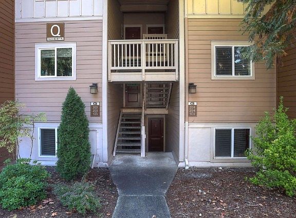 3rd image of 14225 NE 181st Pl APT Q103