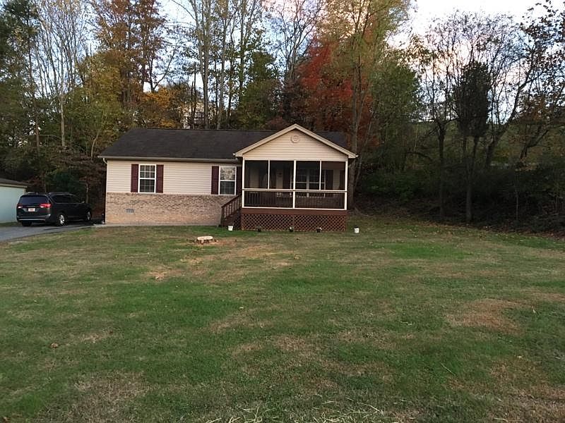 1st image of 303 Navaho Dr