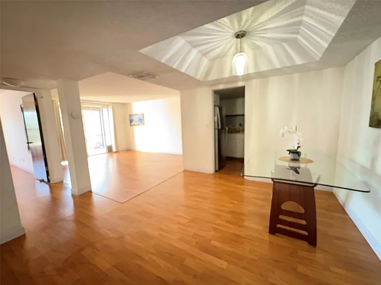 3670 Inverrary Dr #3B — Photo 17