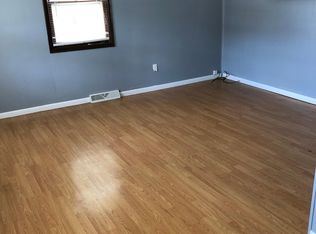 623 E Jefferson St, Riverton, IL 62561