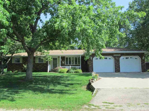 179 E Liberty Ln, Manito, IL 61546