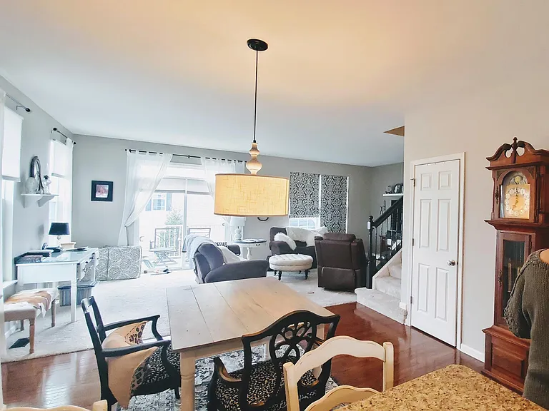 95 Valencia Pkwy — Photo 7