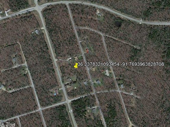 3rd image of 606 N Bend Dr