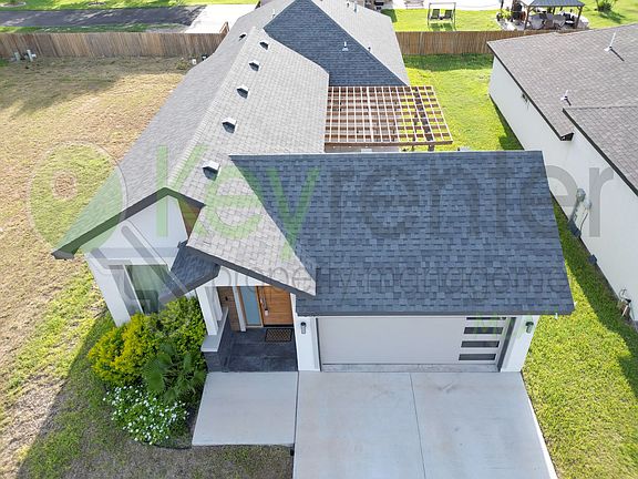 3rd image of 2909 N 34th St