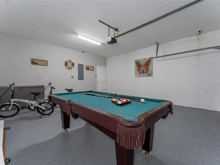 1031 Solana Cir — Photo 39