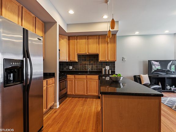 5th image of 6812 N Ashland Blvd