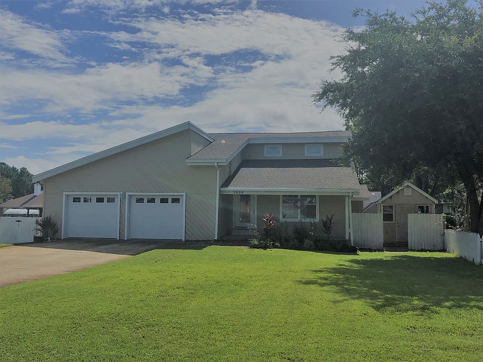 Custom 2 story on a canal 