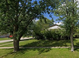 2202 Coronet Rd, Loves Park, IL 61111