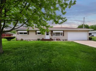 22 Brookwood Dr, Normal, IL 61761