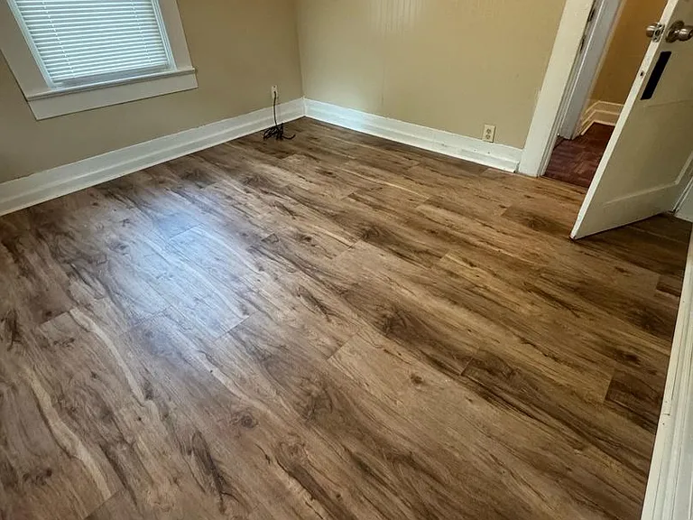 4325 Woodlawn Ave — Photo 5