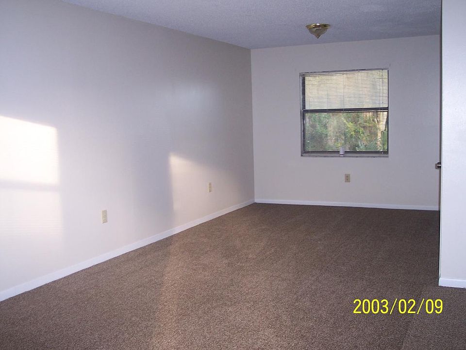 2nd image of 302 Lee St