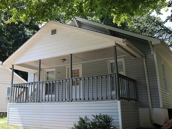 2nd image of 2736 Ludwig St