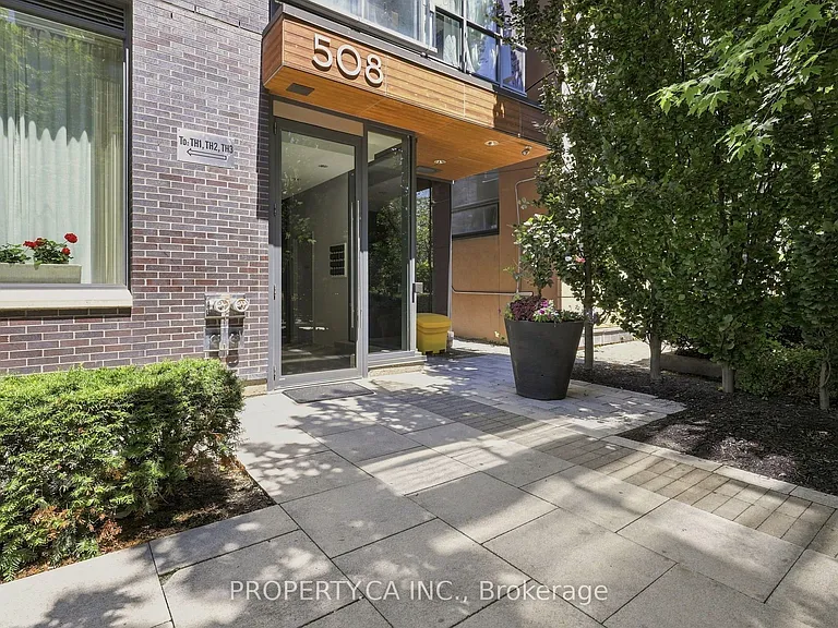 508 Wellington St W #809 — Photo 19