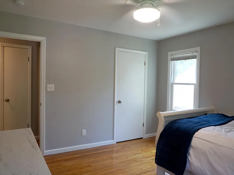 8910 Belleview Ave — Photo 16