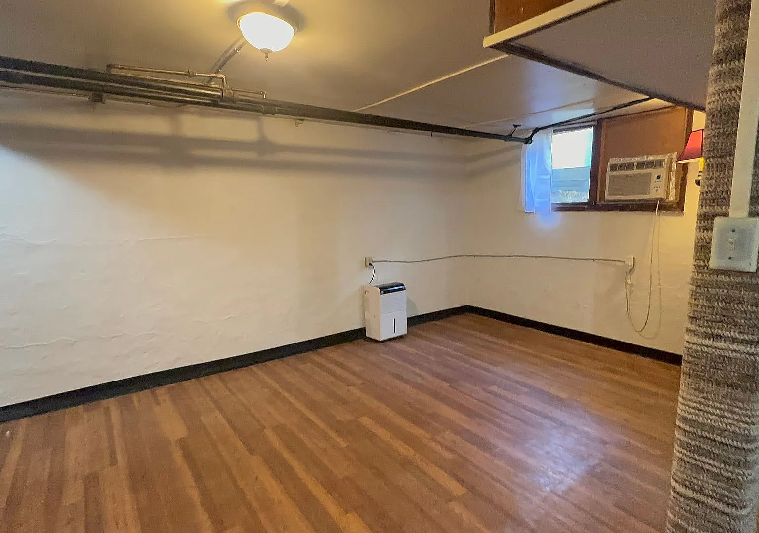 109 E Stewart Rd — Photo 2