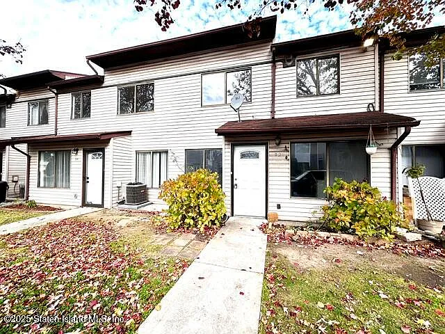 92 Wolkoff Ln photo 1