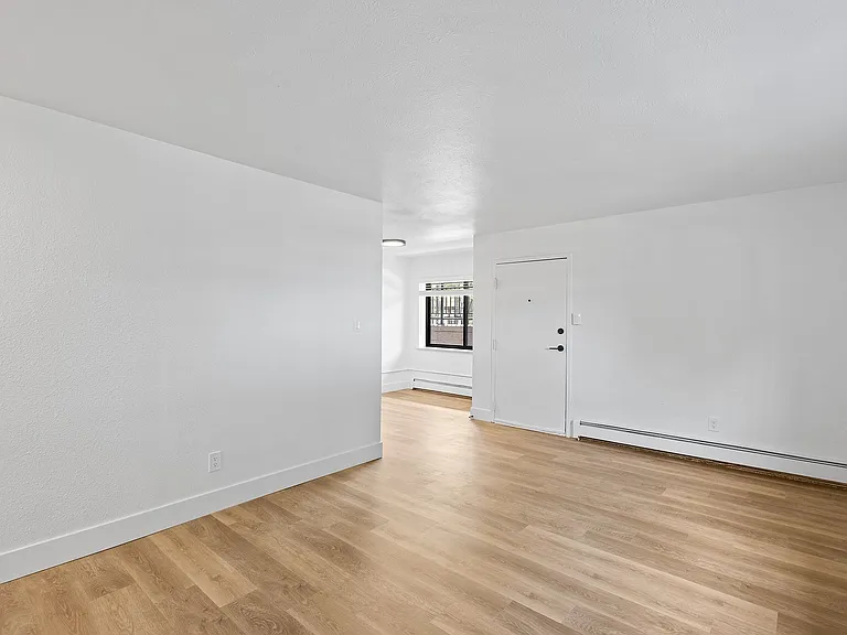 Marion Street Apartments — Photo 28