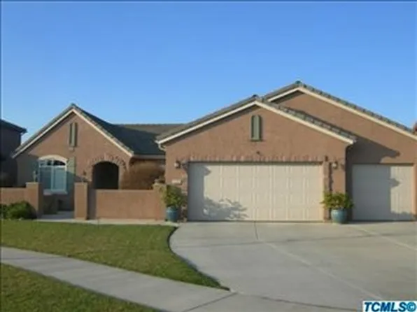 5222 W Elkhorn Ct, Visalia, CA 93277