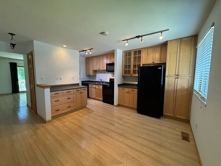 7300 Bluewater Dr #5 — Photo 6