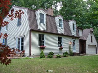 876 Deer Ridge Dr, Westminster, MD 21158
