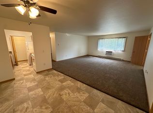 Rivercrest Apts., West Bend, WI 53095