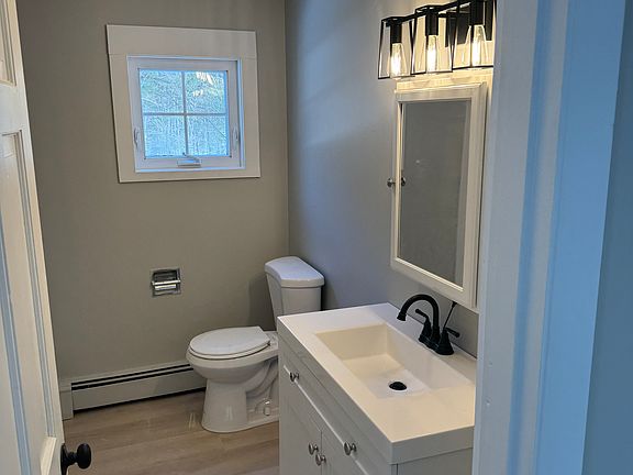 2nd image of 4 Mayberry Rd #5