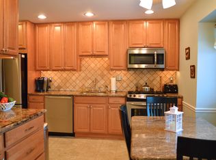 702 Robin Rd #702, Hillsborough, NJ 08844