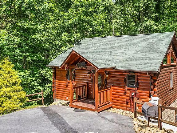 3rd image of 2429 Shady Creek Way