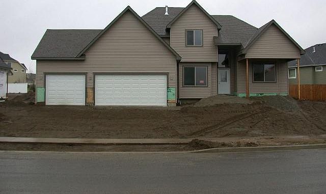 1st image of 2623 S Corbin Cres