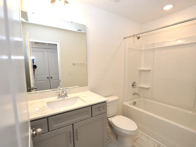 536 Laurens St — Photo 9