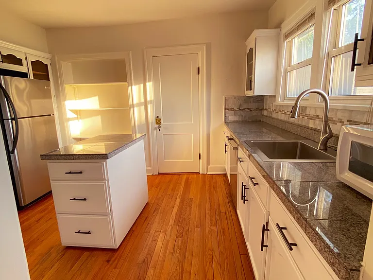1108 Ward Pkwy — Photo 13