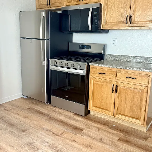 Pleasant Pl — Photo 1