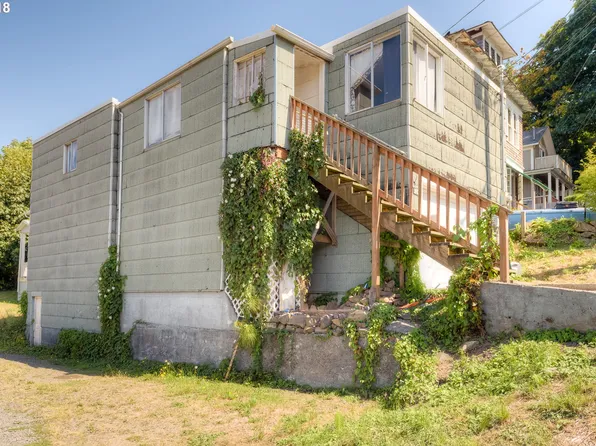 626 30th St, Astoria, OR 97103