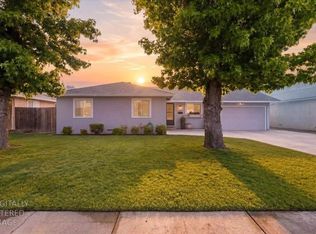 1437 W Elm St, Lodi, CA 95242